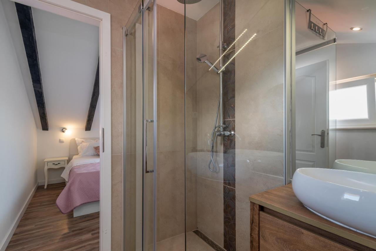 Apartments Dobrila Kaštel Novi Exteriér fotografie
